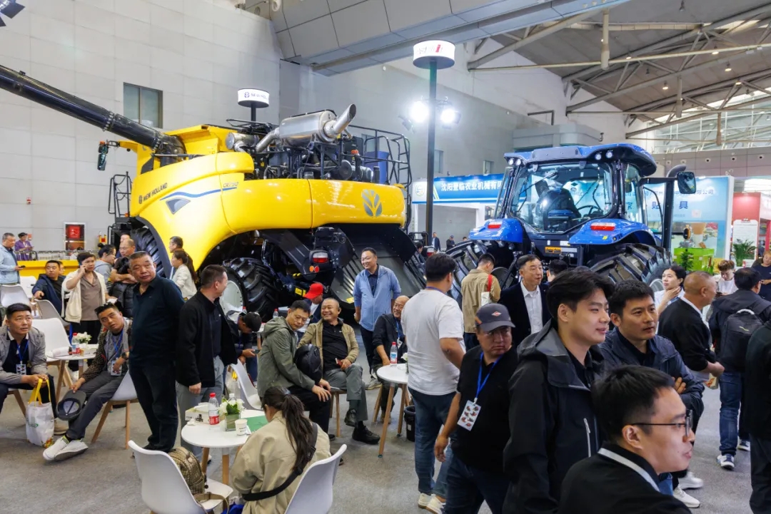 2026新疆农机展:纽荷兰CR7.90首次登场,全线产品实力尽显