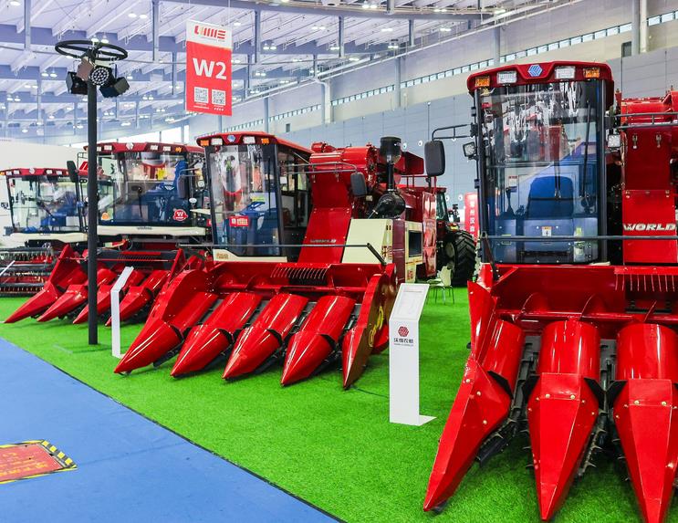 阿拉善举办2025年度农机机收减损技术培训与安全生产应急演练活动